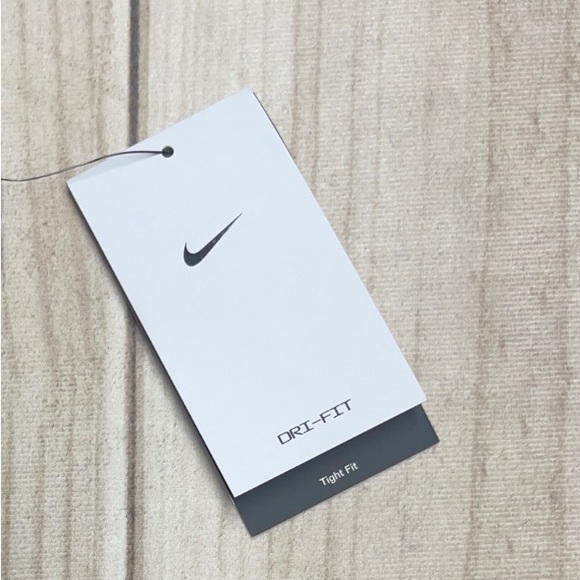 Nike Women's Size Small Pro Dri-Fit Crop Tank Top Black - Picture 7 of 9